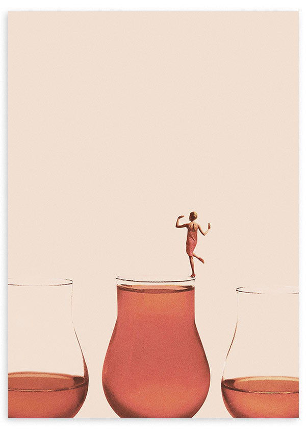 lámina decorativa collage vintage de mujer y copas sobre fondo beige - kudeko