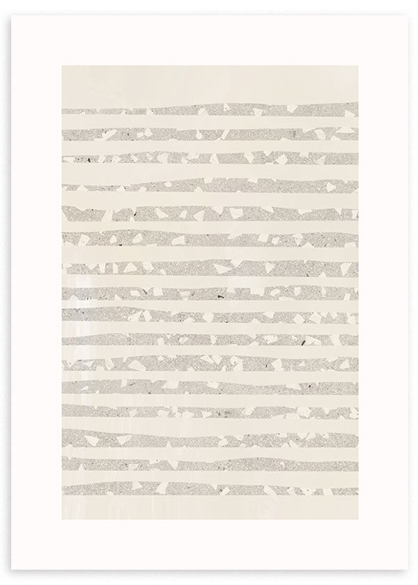 Cuadro con franjas horizontales irregulares en beige, crema y gris claro sobre fondo suave, de estilo abstracto y estética serena. Disponible en kudeko.com