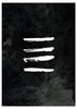 Abstraktes Wandbild mit vier horizontalen weißen Linien auf schwarz texturiertem Hintergrund, tiefen grauen Kontrasten und minimalistisch modernem Stil. Erhältlich auf kudeko.com